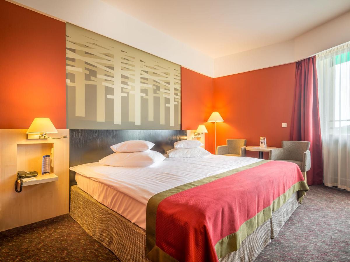 Ensana Bradet Hotel Sovata Exterior photo